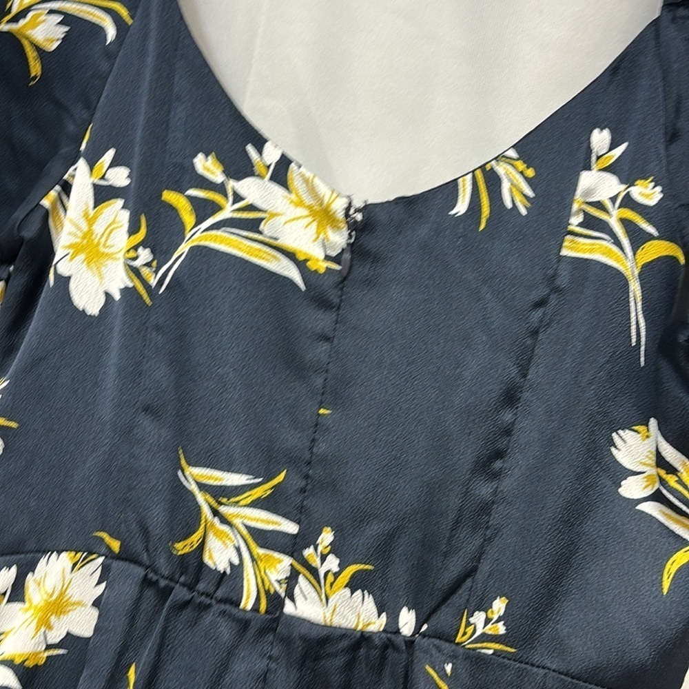 Sam Edelman Navy Floral Midi  tossed flower puff  stretchy sleeve Dress size 4 - Picture 8 of 10